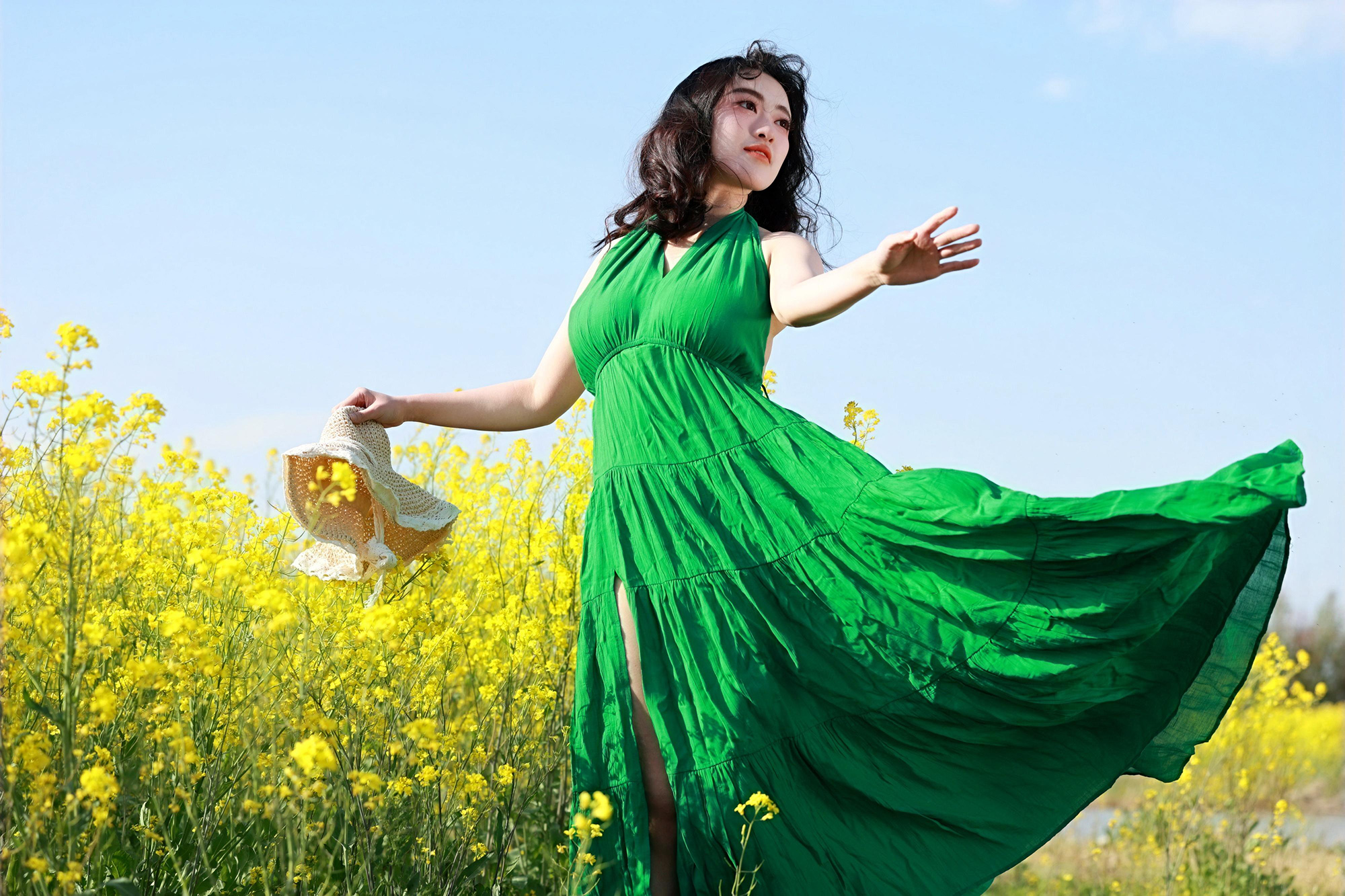 20250414 一路生花！金色花海引流量，云水湾美誉度飙升（1）.jpg