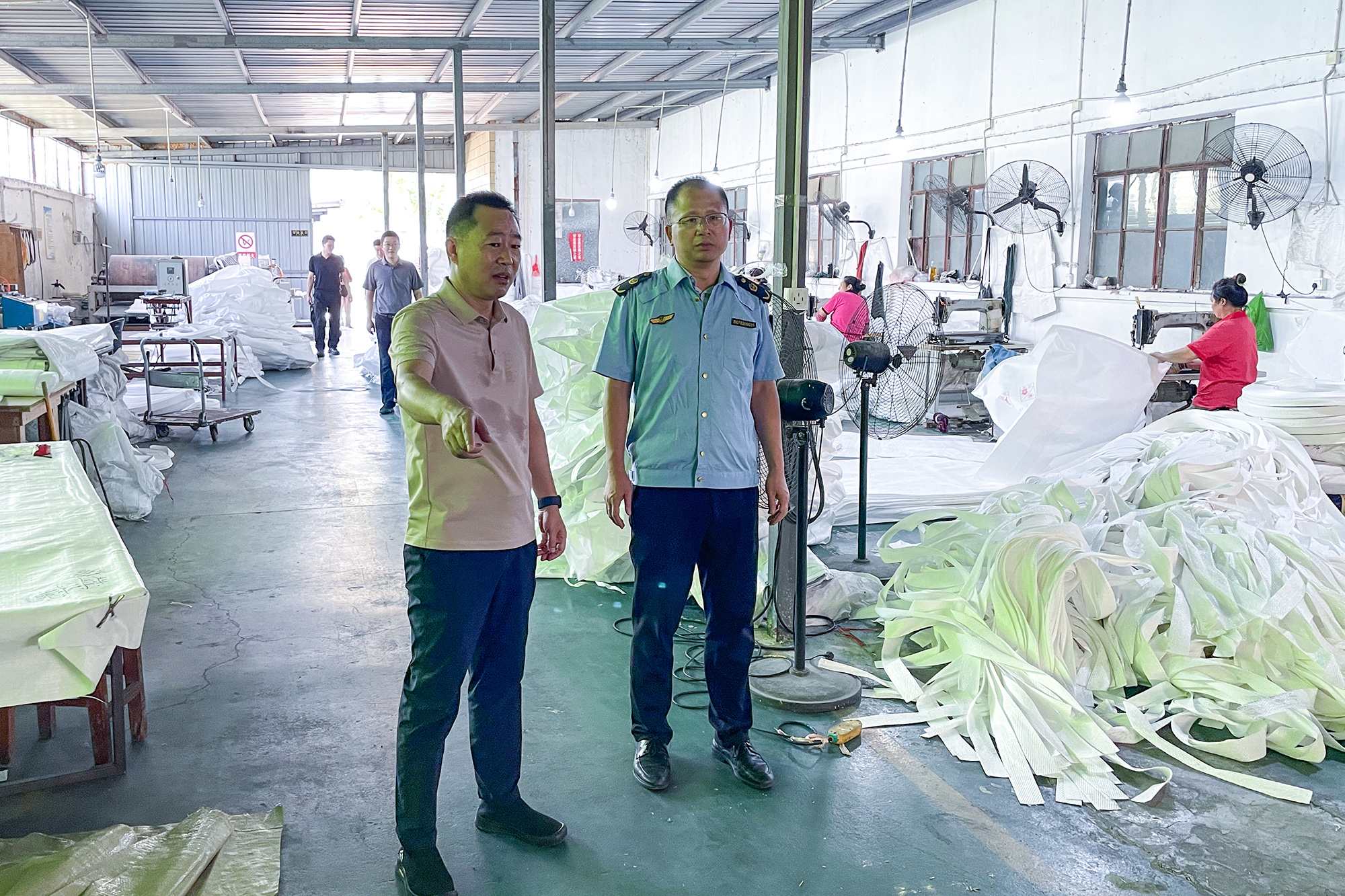 20250916 多部门联动到云台开展三季度安全生产专项检查 (1).jpg